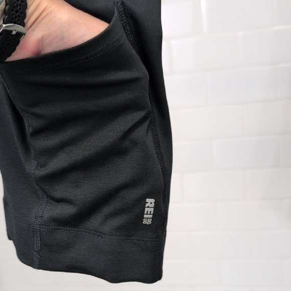 Black Cycling Shorts - Picture 5 of 6